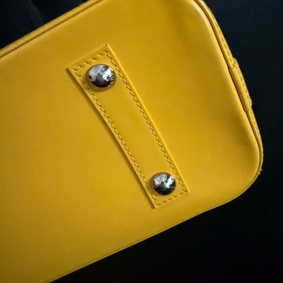 Used excellent condition Louis Vuitton Epi Alma BB with strap - Picture 10 of 16